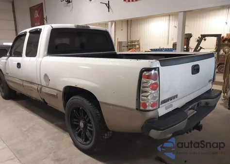 2002 Chevrolet Silverado 1500 Ls из США, поврежденный, VIN 2GCEC19T121411334